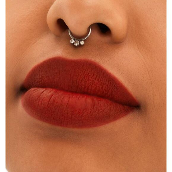 MAC Cosmetics Locked  Kiss 24HR Lipstick - Picture 5 of 8